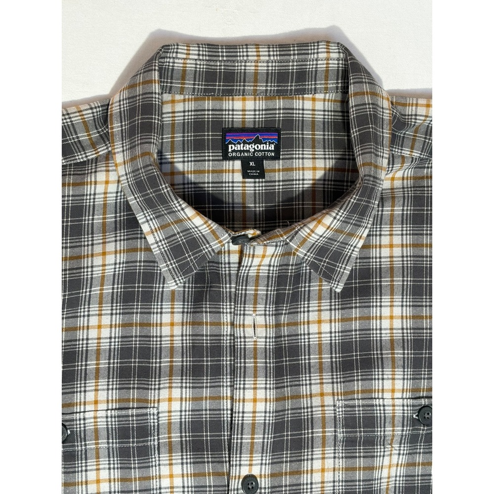 Patagonia Mens XL Organic Cotton Plaid Button Down Shirt Grey Yellow Long Sleeve